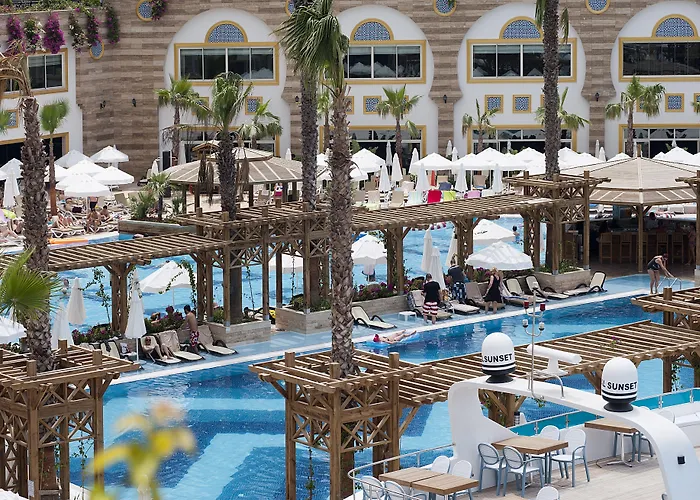 Crystal Sunset Pearl Collection Hotel Side